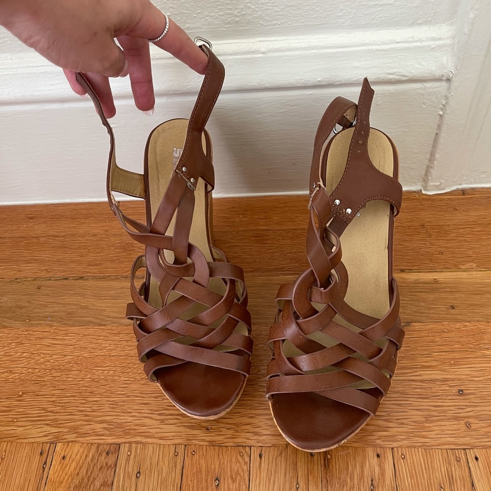 Brown wedged - great condition